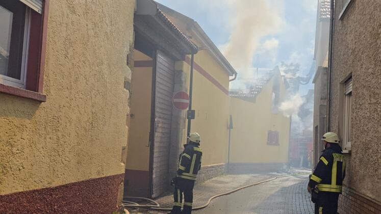 Großbrand in wörrstadt und massive rauchentwicklung Großbrand in wörrstadt | foto: byc-news | thorsten lüttringhaus