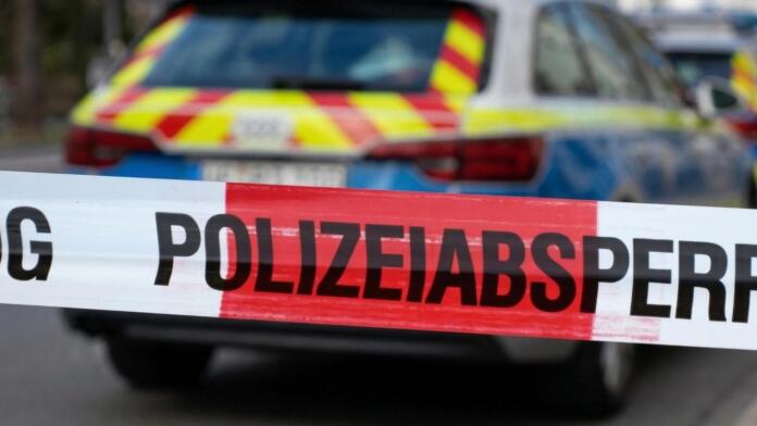 Polizeiabsperrung BYC-News Hubschraubereinsatz und Vollsperrung bei Flomborn