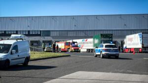 Vollsperrung nach verkehrsunfall auf der b271 bei alzey: rettungshubschrauber im einsatz 1