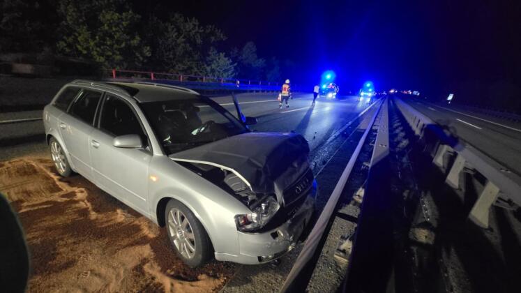 Unfall auf der a63 | foto: byc-news | thorsten l&uuml;ttringhaus