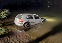 Auto landet nach Unfall in Hochheim am Main im Fluss Unfall in Hochheim am Main: Betrunkener landet mit Auto im Fluss