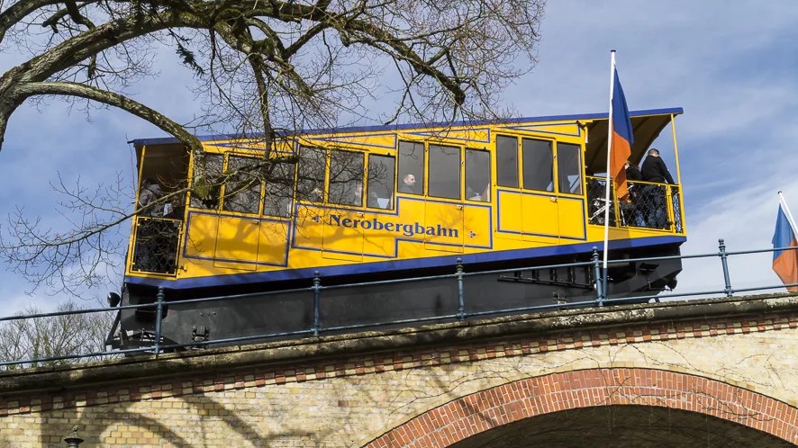 Erfolgreicher Saisonstart der Nerobergbahn in Wiesbaden