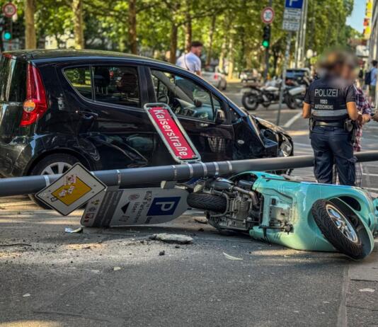 Kurioser Unfall in der Mainzer Innenstadt: Senior löst teure Kettenreaktion aus Kurioser Unfall in der Mainzer Innenstadt: Senior löst teure Kettenreaktion aus
