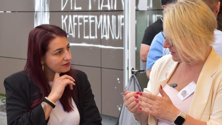 30 unternehmer zu gast in der mainzer kaffeemanufaktur 17