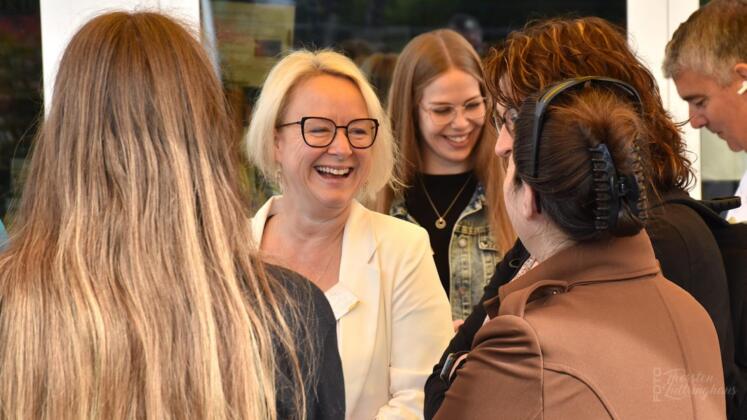 30 unternehmer zu gast in der mainzer kaffeemanufaktur 13