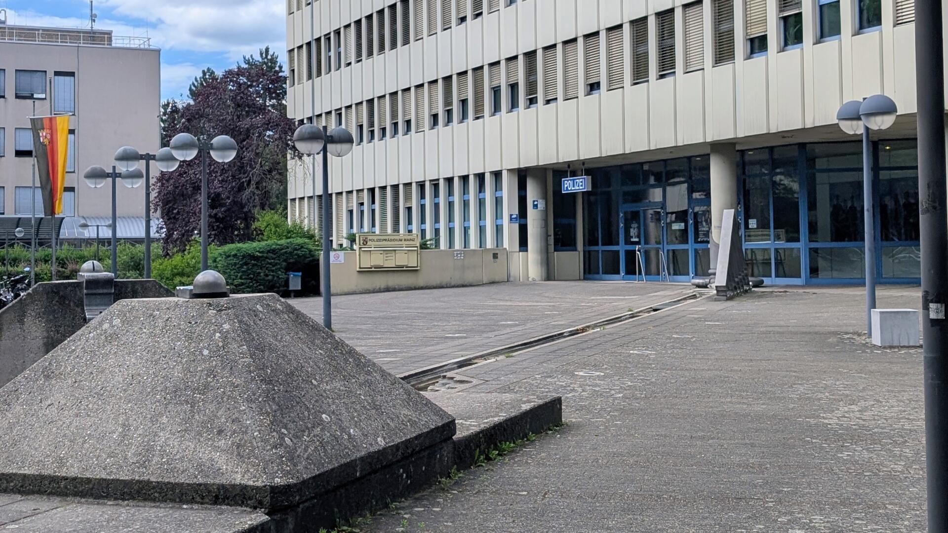 Notfallmeldestellen in der Mainzer Neustadt Notfallmeldestellen in der Mainzer Neustadt