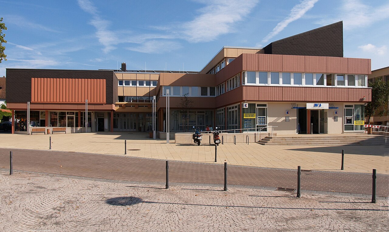 Public Viewing auf dem Rathausplatz in Nieder-Olm