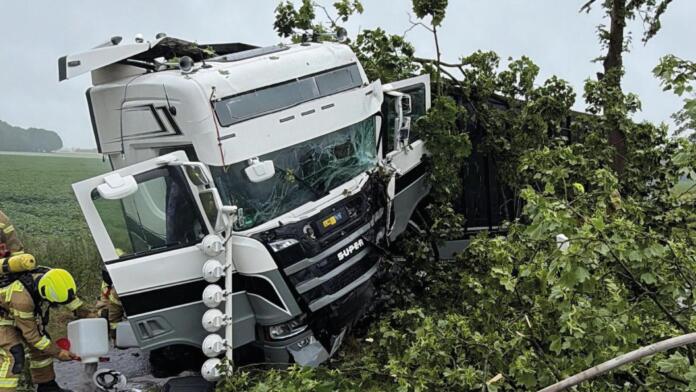 Unfall Landstraße Kleinkneten Unfall