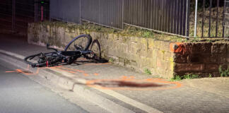 E-Bike-Fahrer bei schwerem Unfall in der Mainzer Oberstadt lebensgefährlich verletzt