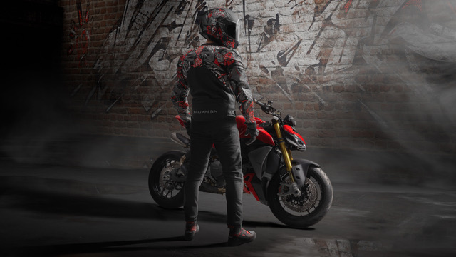 Motorradbekleidung