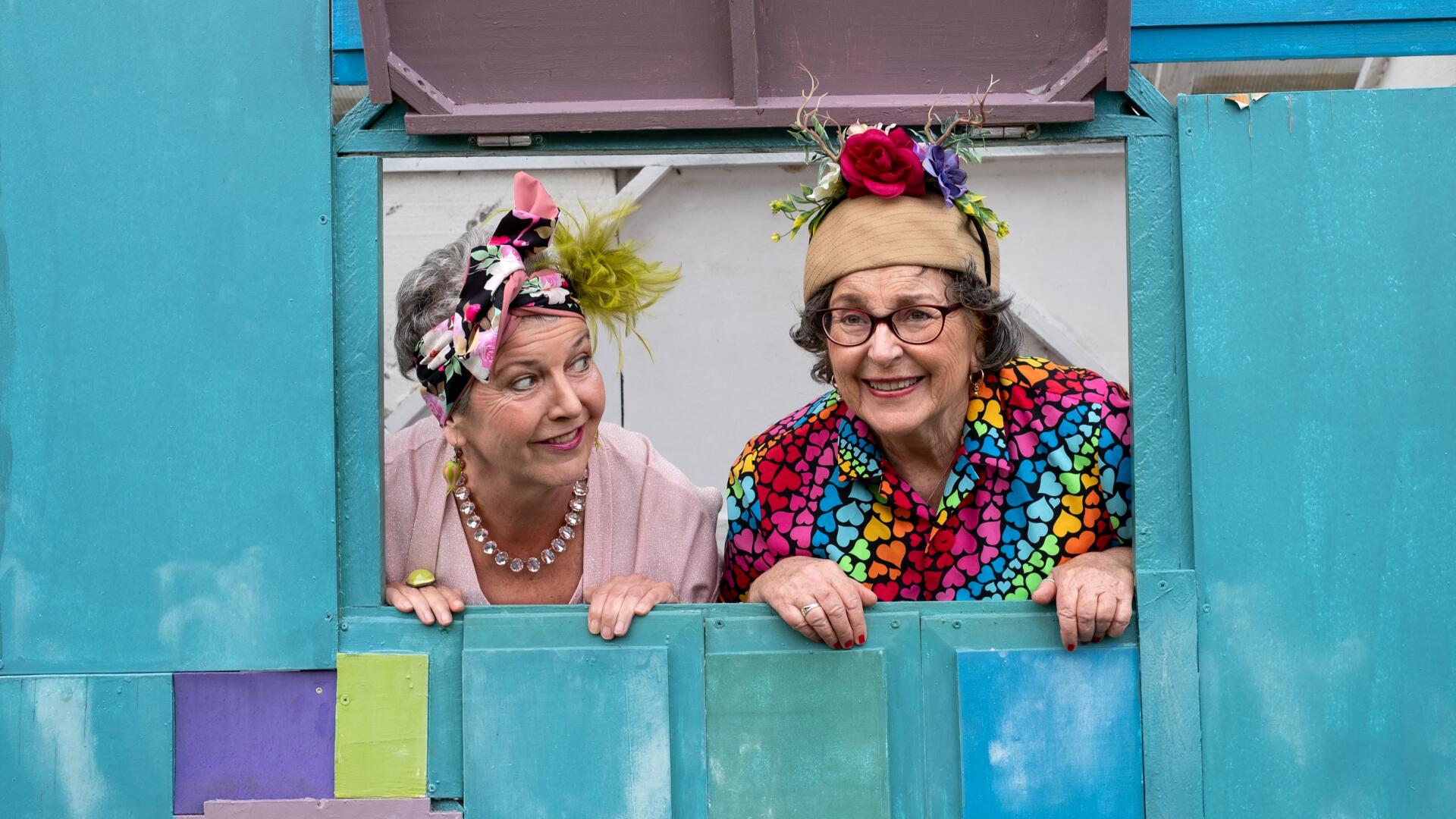 Alice Hoffmann und Bettina Koch Alice Hoffmann und Bettina Koch