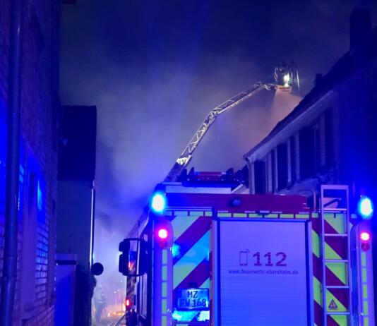 Brand in Mainz-Ebersheim | Foto: BYC-News | Thorsten Lüttringhaus