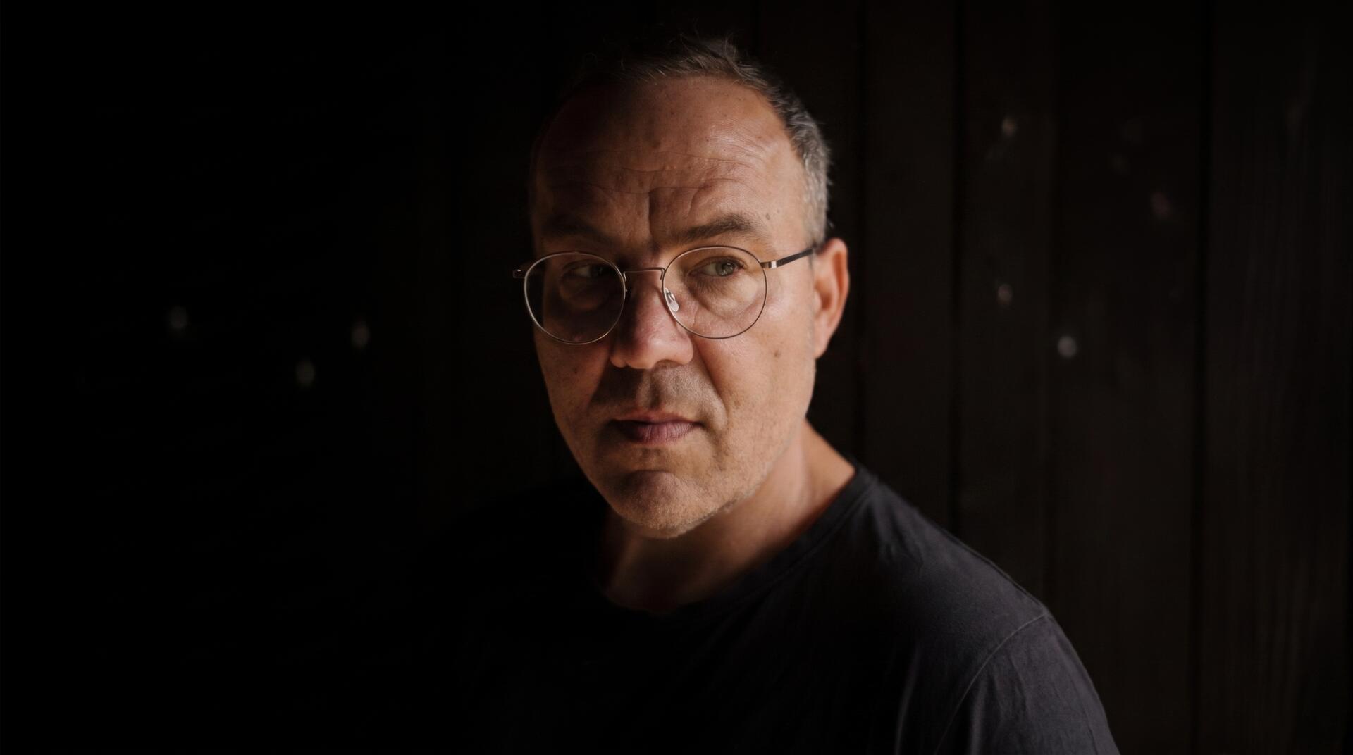 Autor Arno Frank liest bei den AKK-Kulturtagen in Mainz-Kastel Autor Arno Frank liest bei den AKK-Kulturtagen in Mainz-Kastel