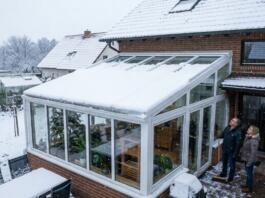 Wintergarten, Schnee, Bild: KI-generiert