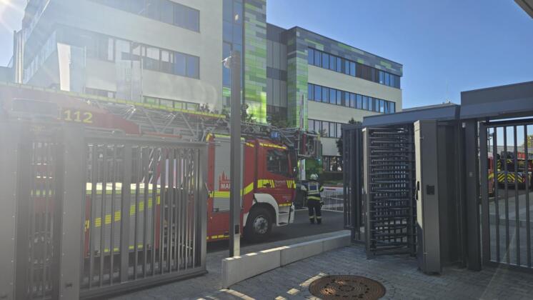 Feuerwehreinsatz bei biontech in der mainzer oberstadt 2