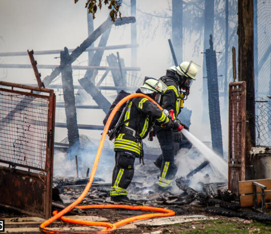 Brand in Gau-Algesheim: Gasflaschen explodieren bei Gartenhaus-Feuer