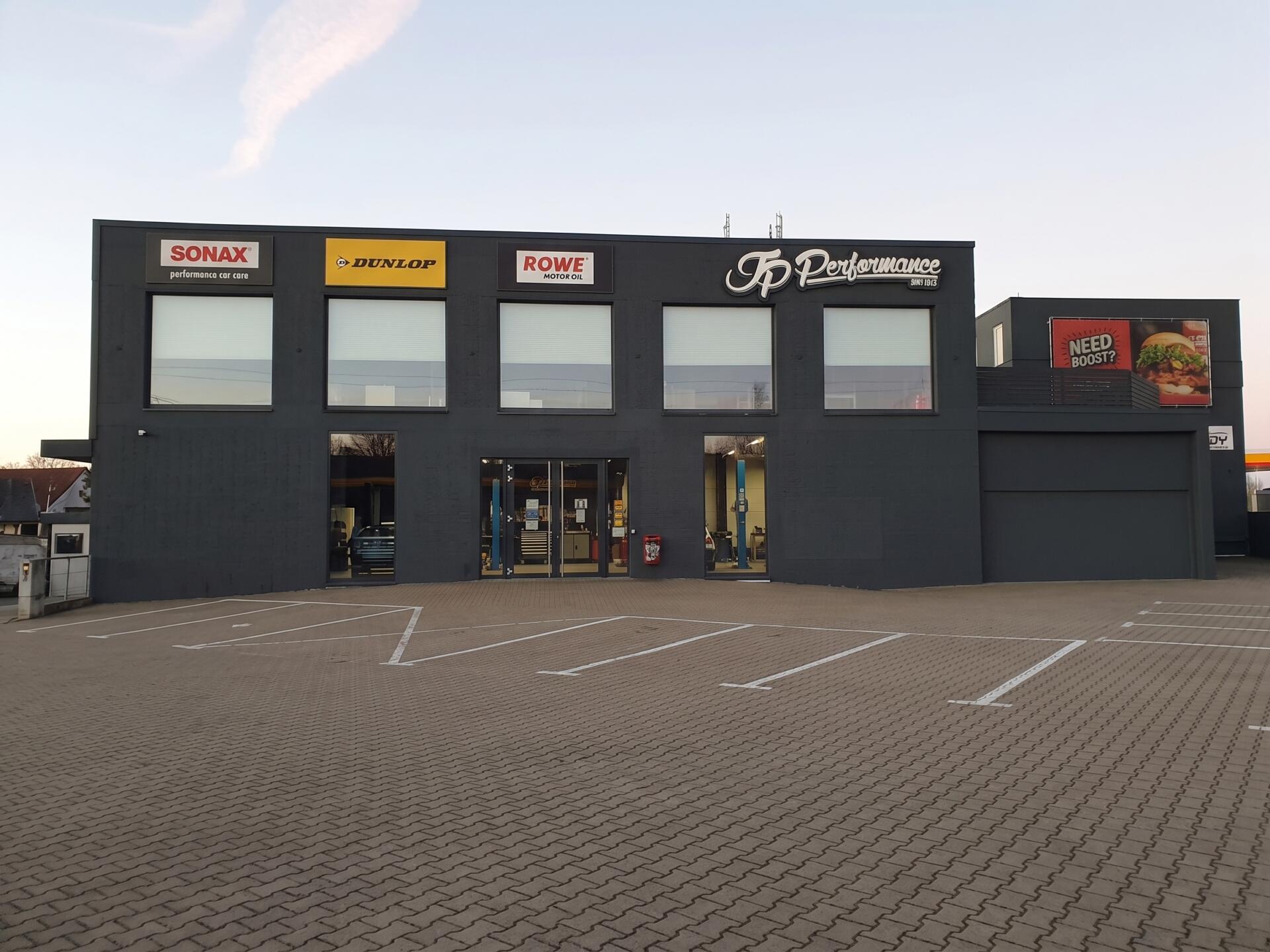 JP Performance Mitarbeiter führen Betriebe in Dortmund weiter JP Performance Mitarbeiter führen Betriebe in Dortmund weiter