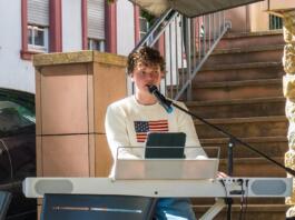 Leopold Guntrum beim Marktplatz-Konzert in Oppenheim