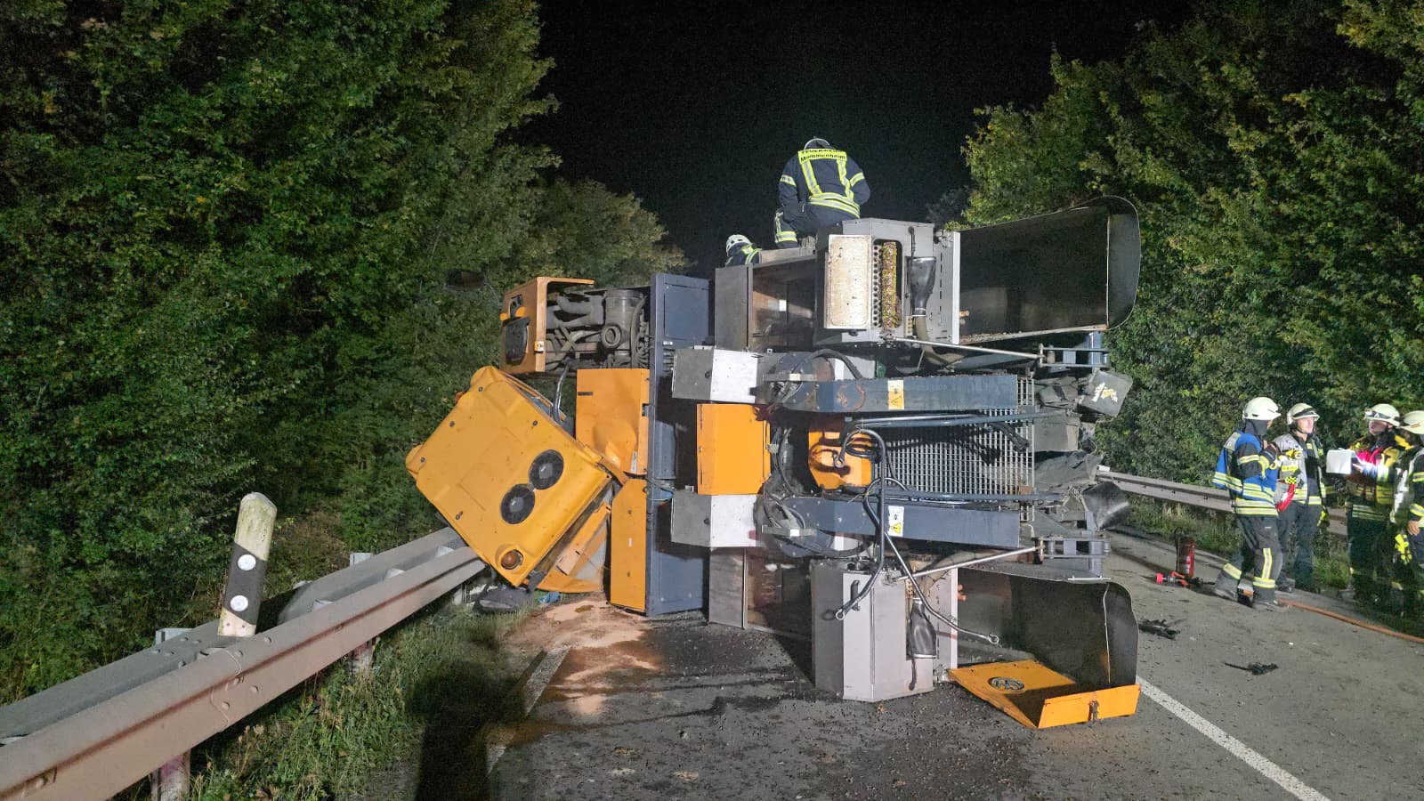 Unfall bei Undenheim | Foto: Thorsten Lüttringhaus | BYC-News