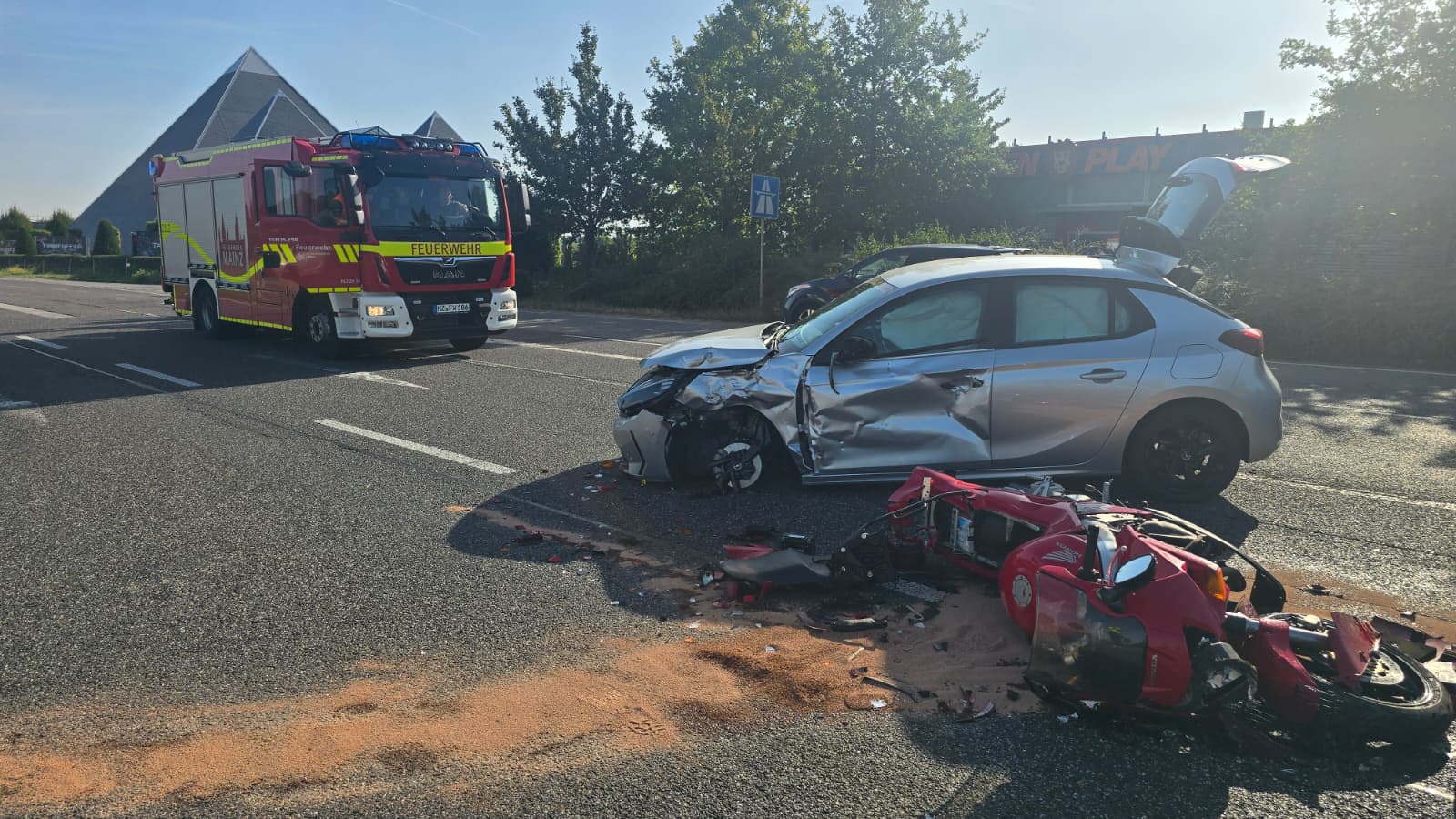 Unfall in Mainz-Hechtsheim | Foto: BYC-News | Thorsten-Lüttringhaus